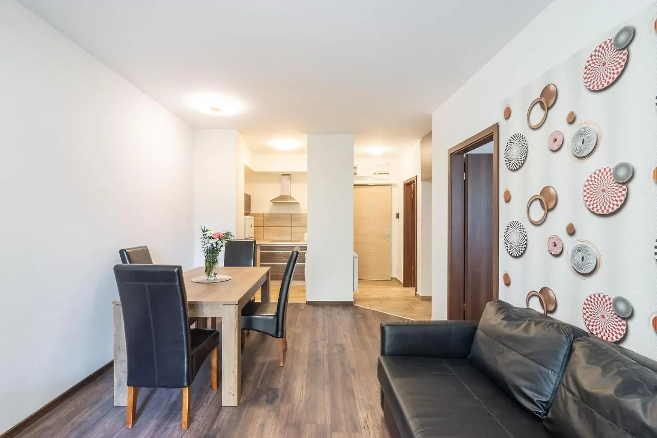 Corvin Residence Apartments Budapest 4*,  Hungría